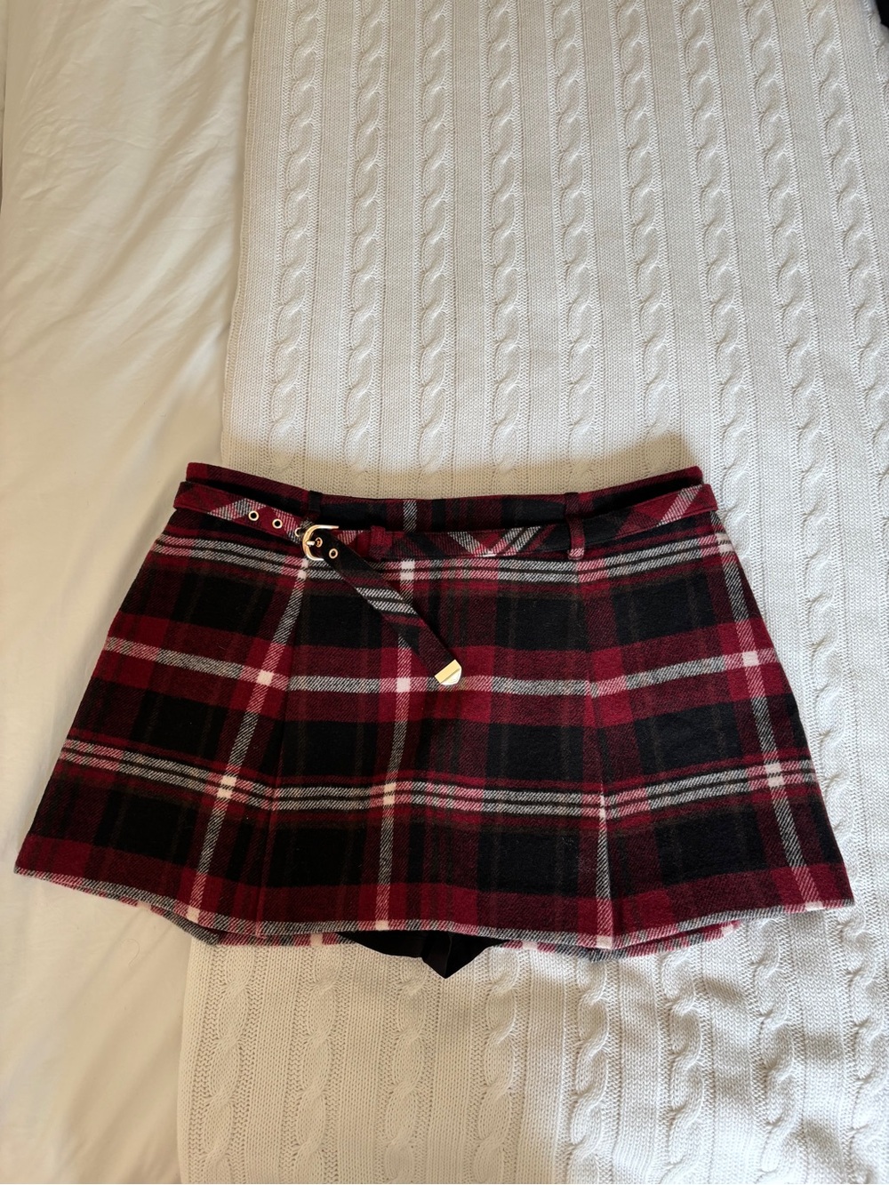 GAP Red and Black Plaid Mini Skirt with Slim Belt